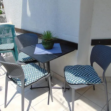 Apartman Petra Biograd Na Moru