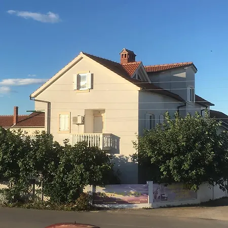 Petra Biograd na Moru