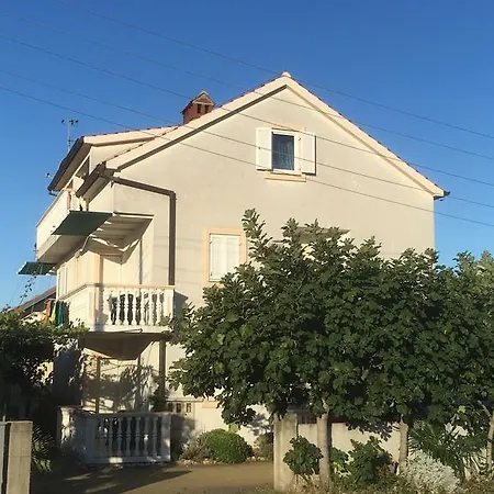 Petra Apartman *