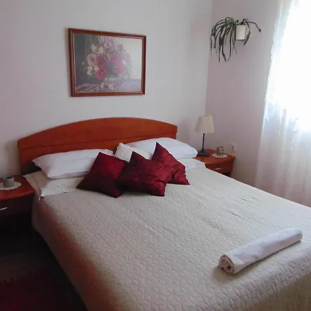 Petra Apartment *